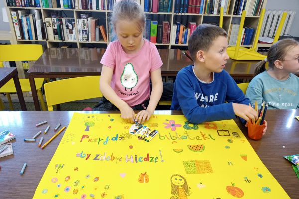 2c i happening z okazji Tygodnia Bibliotek