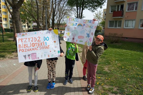 2c i happening z okazji Tygodnia Bibliotek