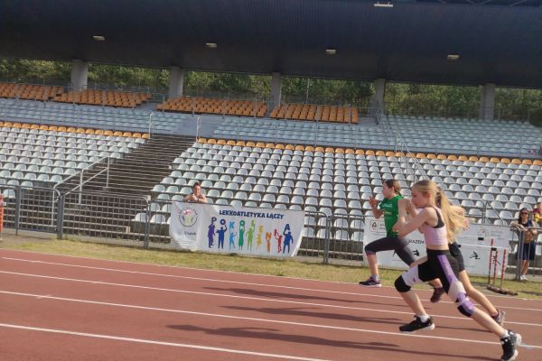 czwartki-la-05281FB8118-A92A-28EA-0646-05DB0CCBCF22.jpg