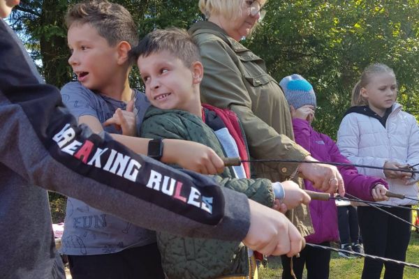 Wycieczka 3a i 3c do lasu