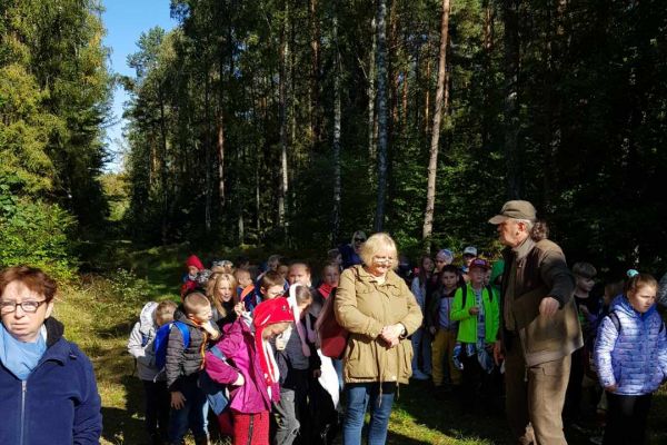 Wycieczka 3a i 3c do lasu
