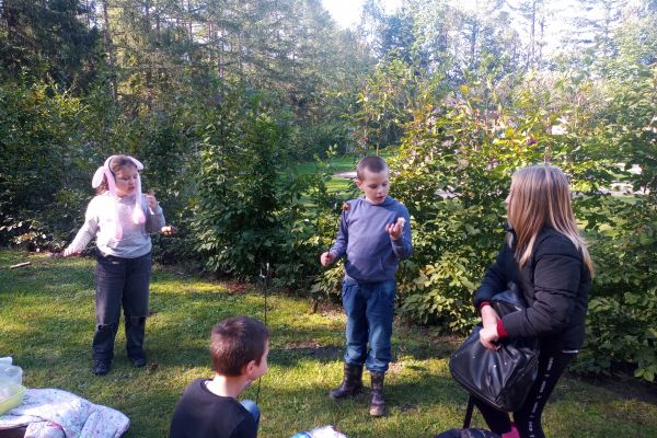 Wycieczka 3a i 3c do lasu