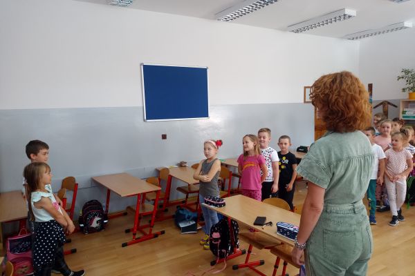 Spotkanie z policjantami w klasach 1