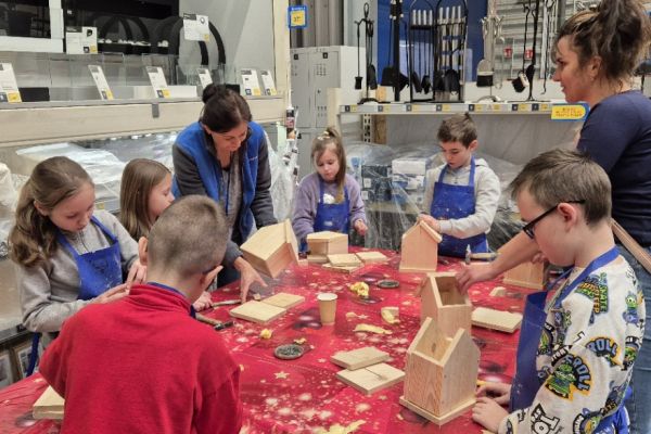 2 a na warsztatach w Castoramie